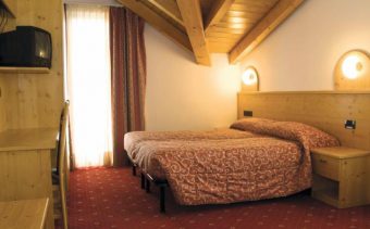 Hotel Cielo Blu, Passo Tonale, Bedroom